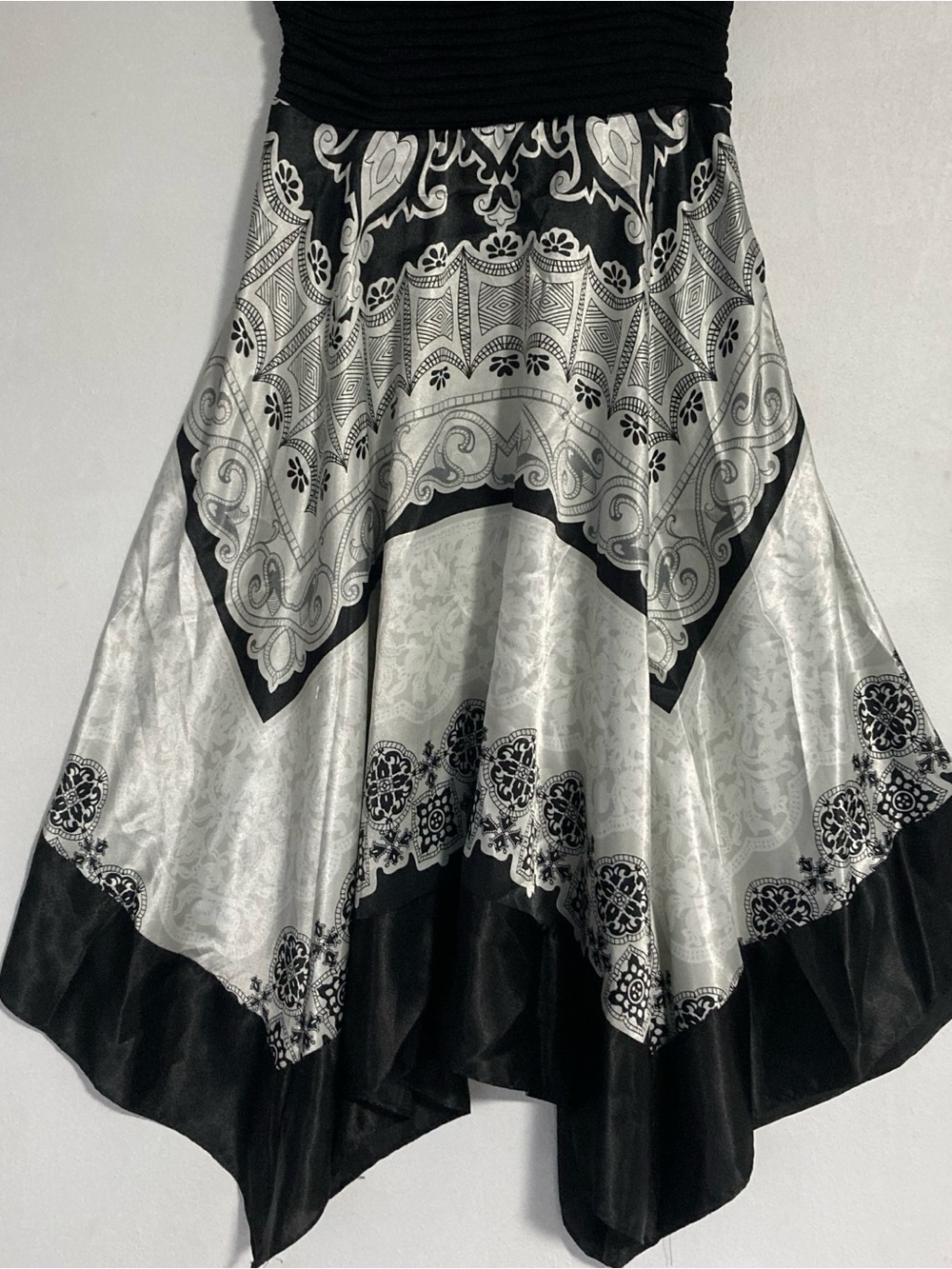 Signature by Sangria Black/Gray Dress Fit & Flare handkerchief hem sleeveless 8 - Picture 3 of 16
